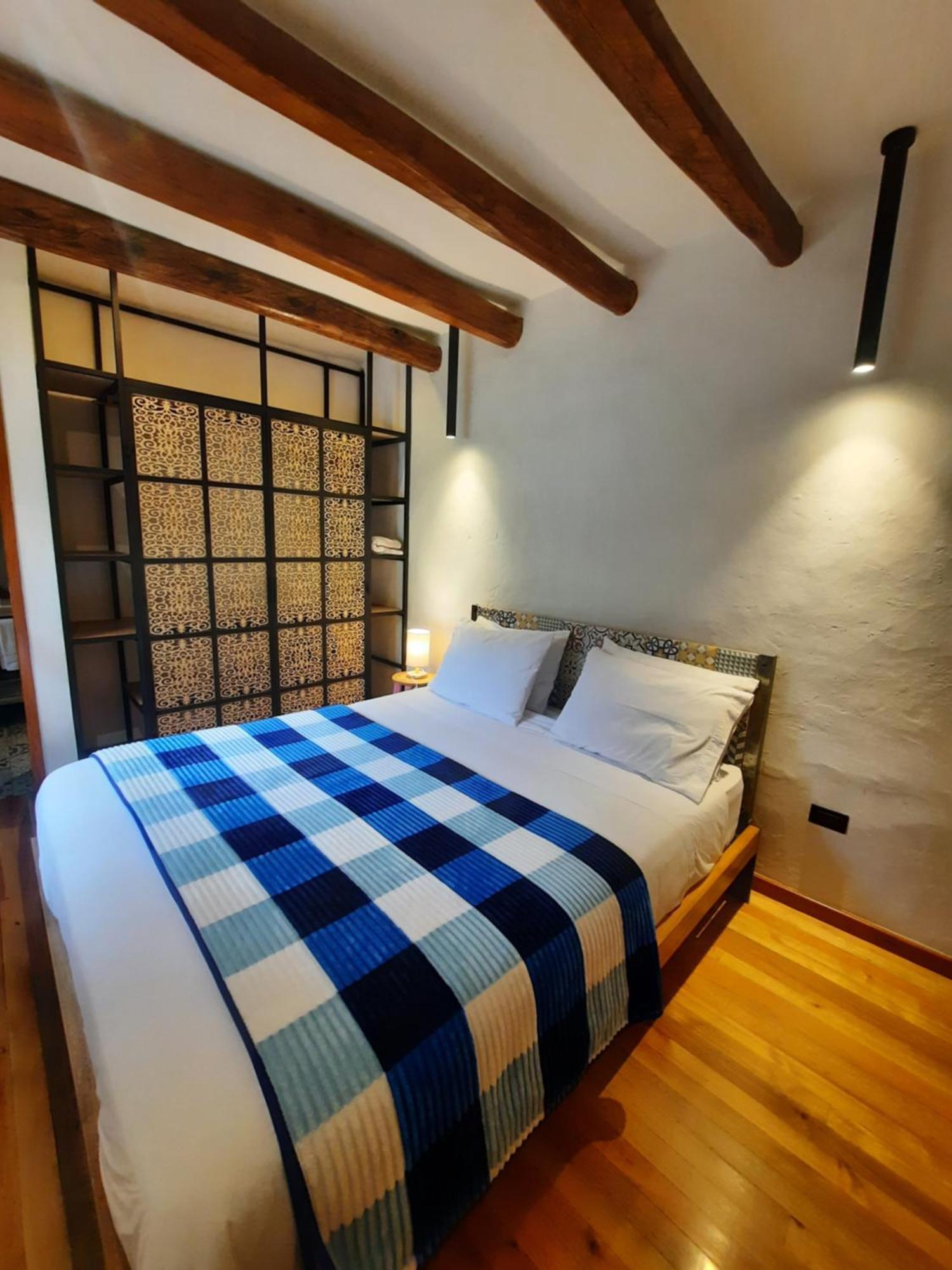 Hostal Suite Le Fabrique Куенка Екстериор снимка