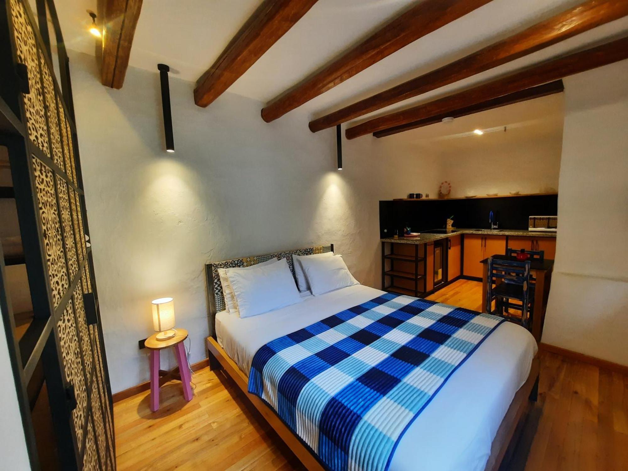 Hostal Suite Le Fabrique Куенка Екстериор снимка