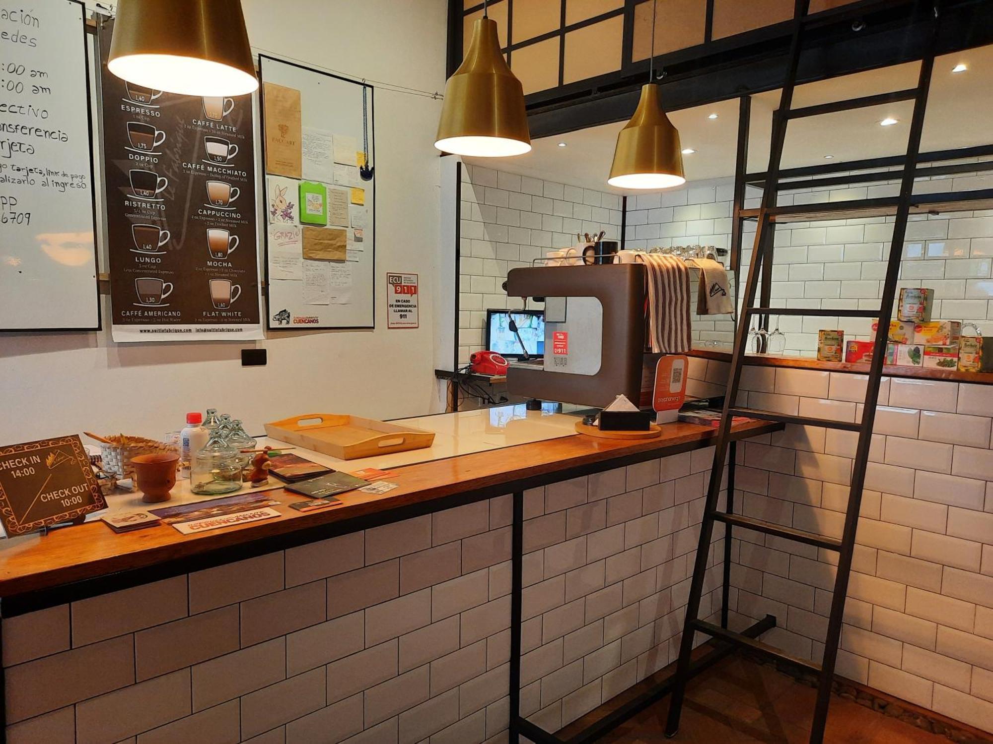 Hostal Suite Le Fabrique Куенка Екстериор снимка